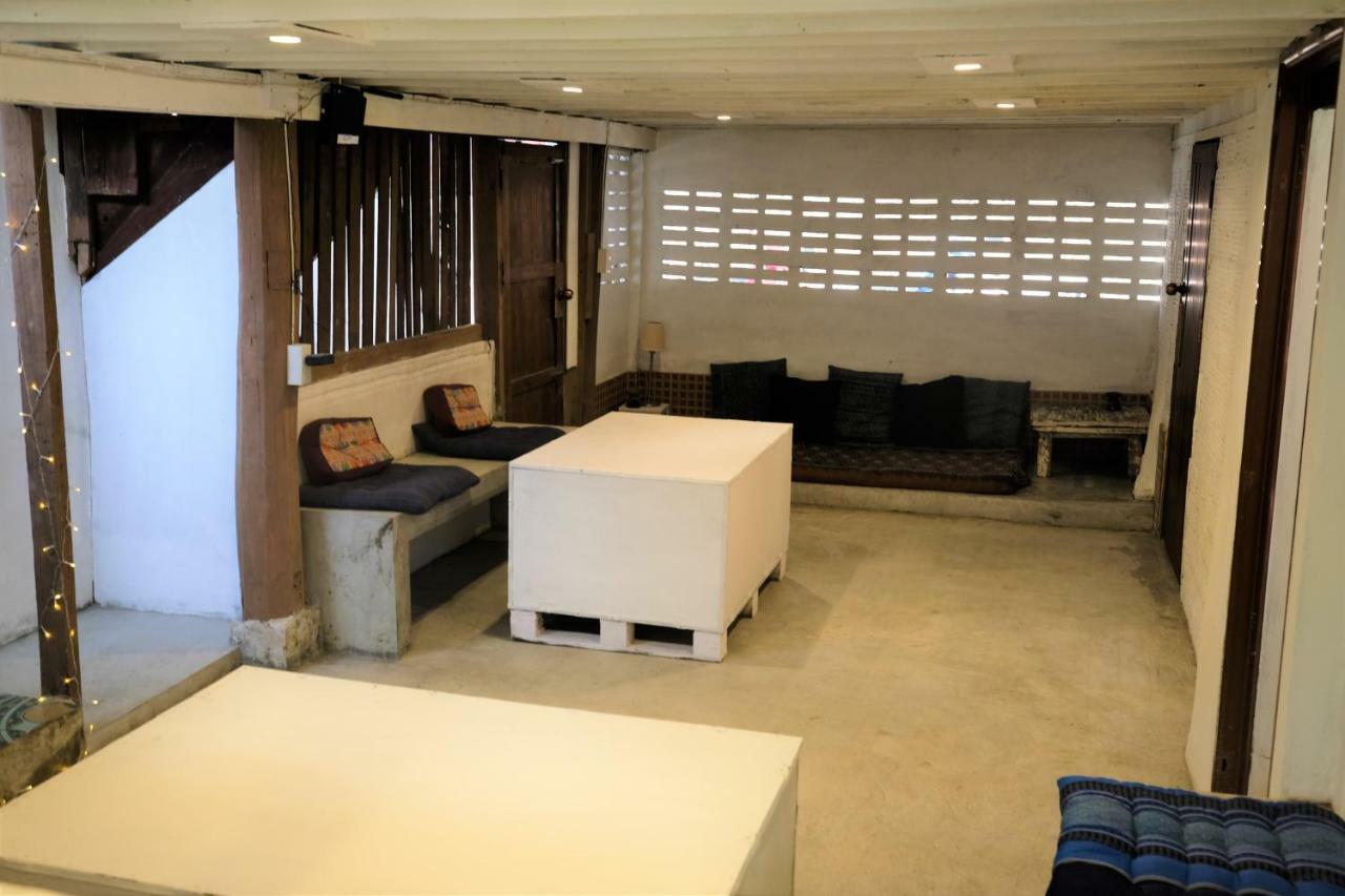 Easy House Hostel Пай Екстериор снимка